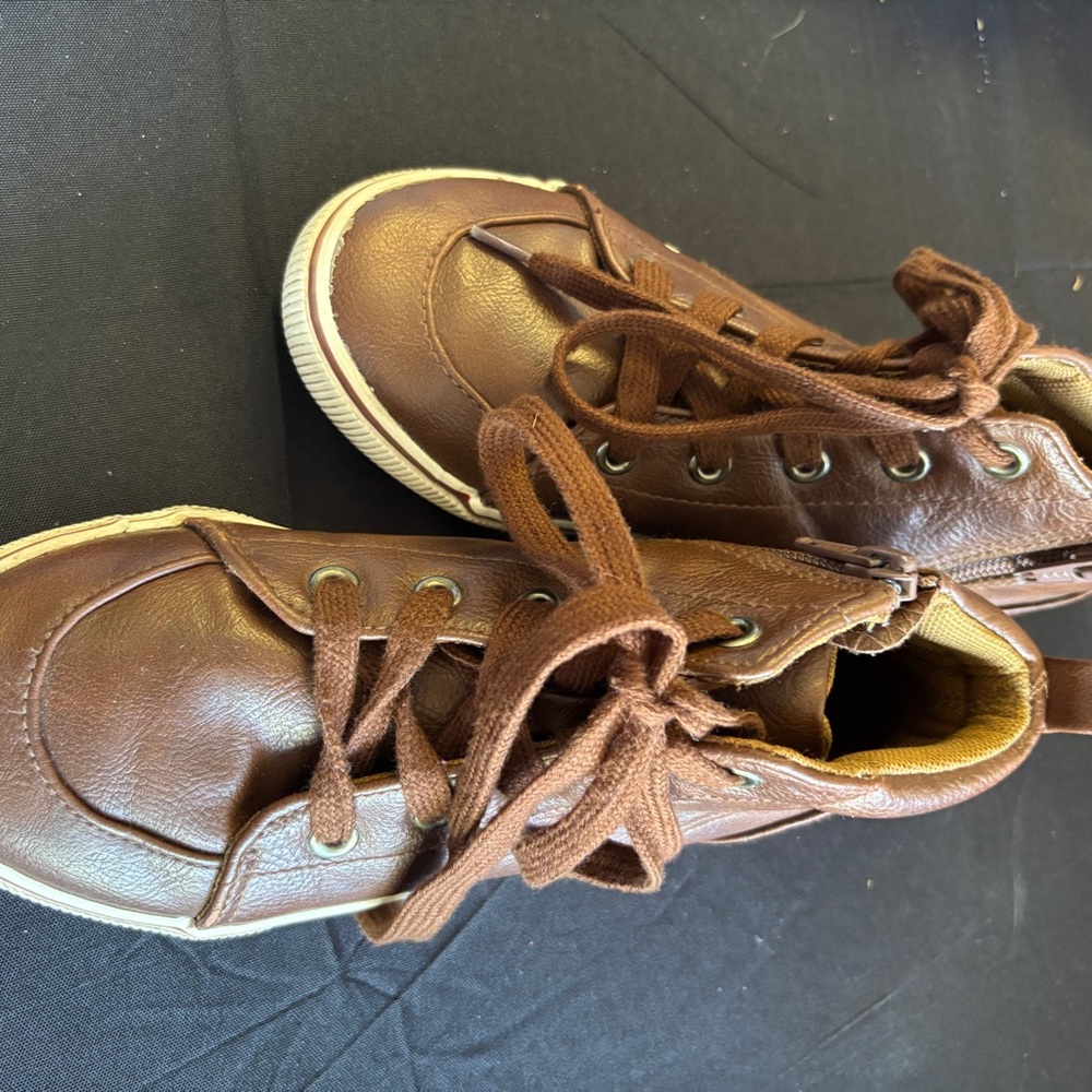 Cat & Jack Kids' Brown High-Top Sneakers Size 1 Preloved